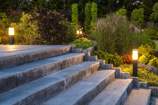 Custom Lighting Designs & How They Transform Outdoor Spaces